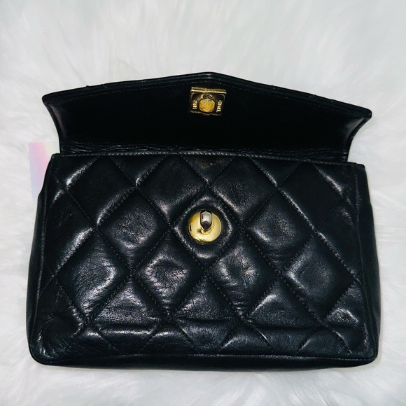 Chanel: CC Chain Belt Fanny Pack Bum Bag (Black) - Picture 7 of 16